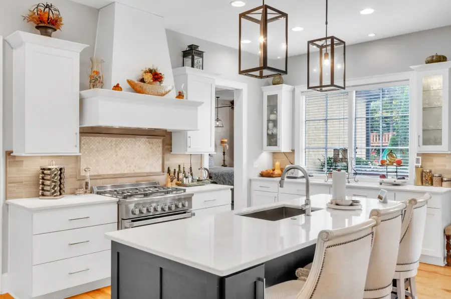Chef's kitchen