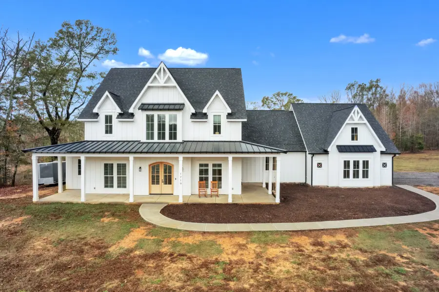 Modern farmhouse