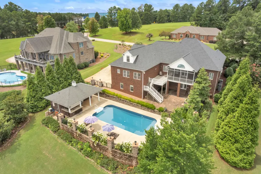 Pool estate from above